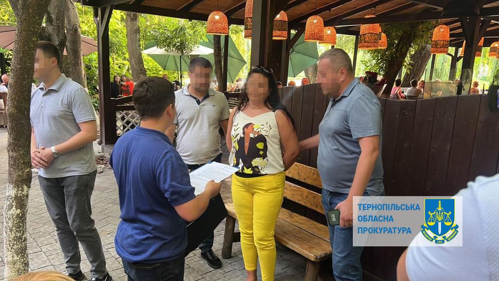 Новини Тернополя - фото з Тернополянка вимагала від абітурієнтів три тисячі доларів за навчання у виші