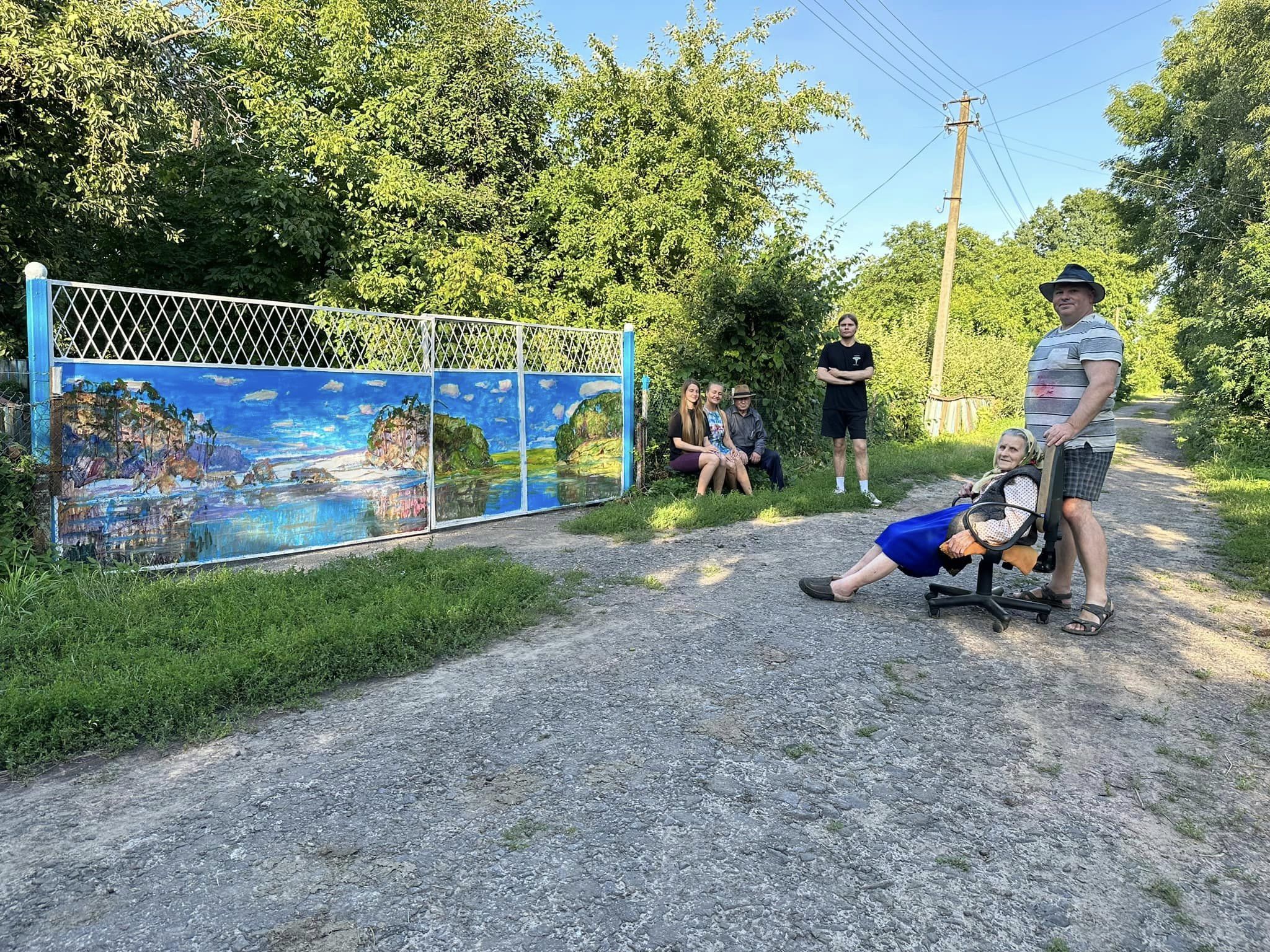 Новини Вінниці - фото з На виконання чотири години... Як народний художник України розмалював батькові ворота