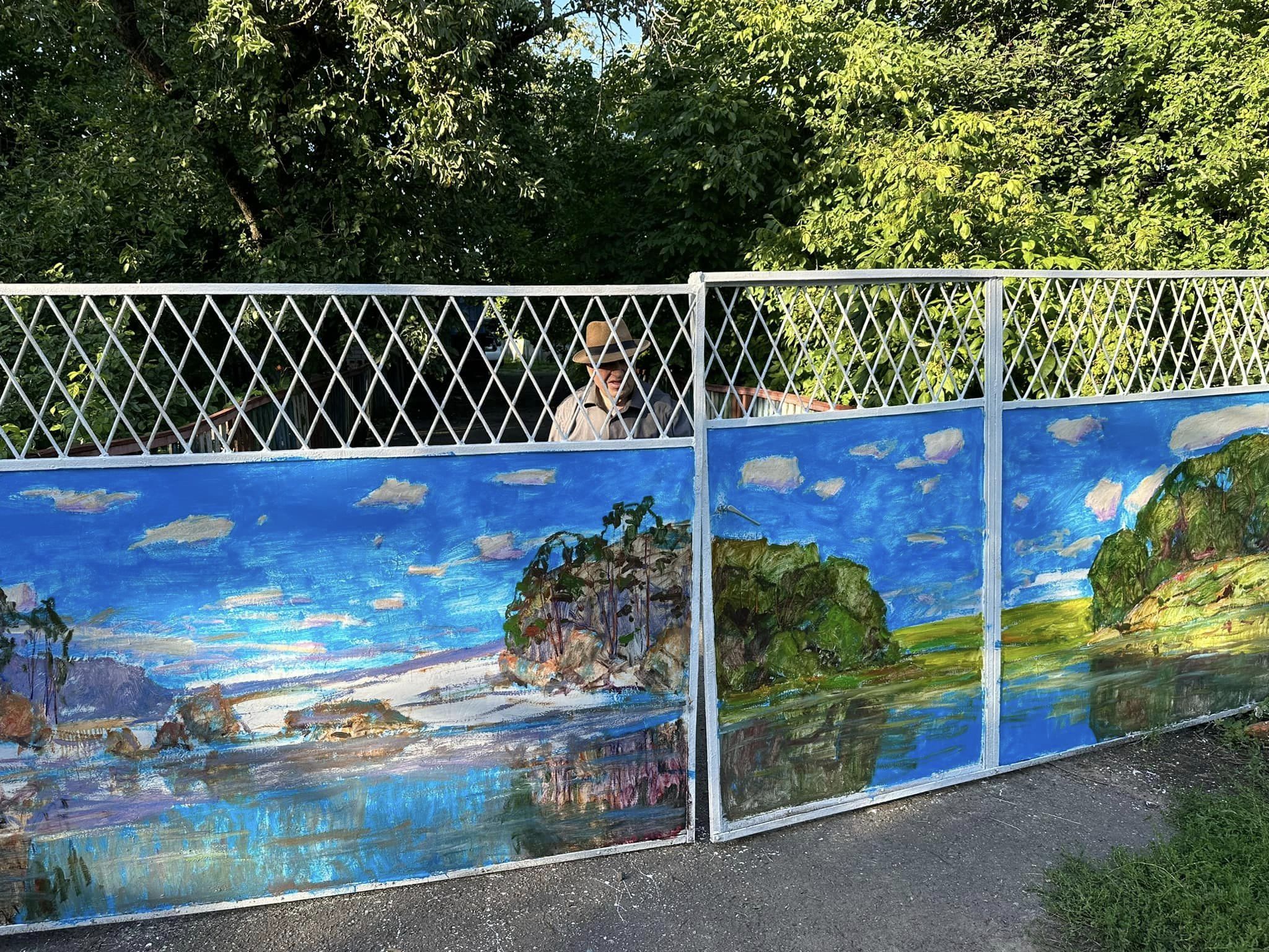 Новини Вінниці - фото з На виконання чотири години... Як народний художник України розмалював батькові ворота