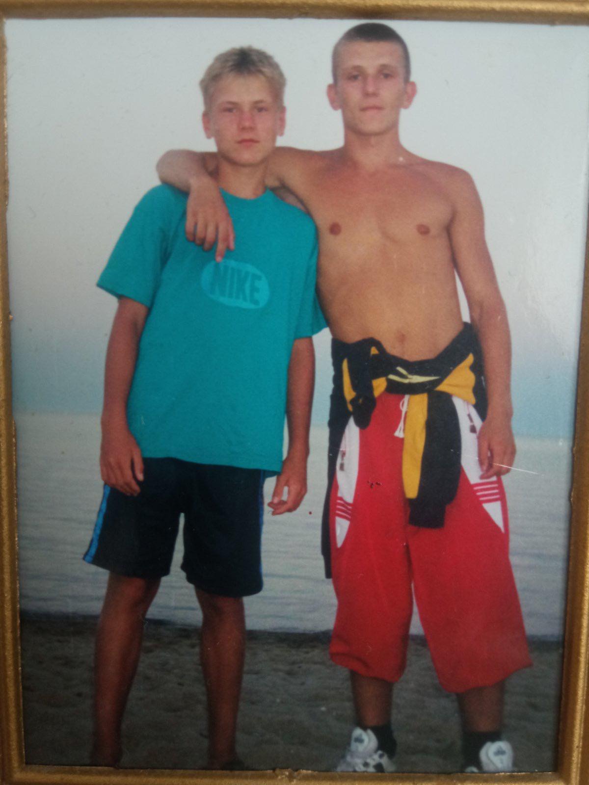 Новини Хмельницького - фото з Портрети Героїв: спогади про загиблого Артема Задоянчука, який пів року був безвісти зниклим Нет описания.