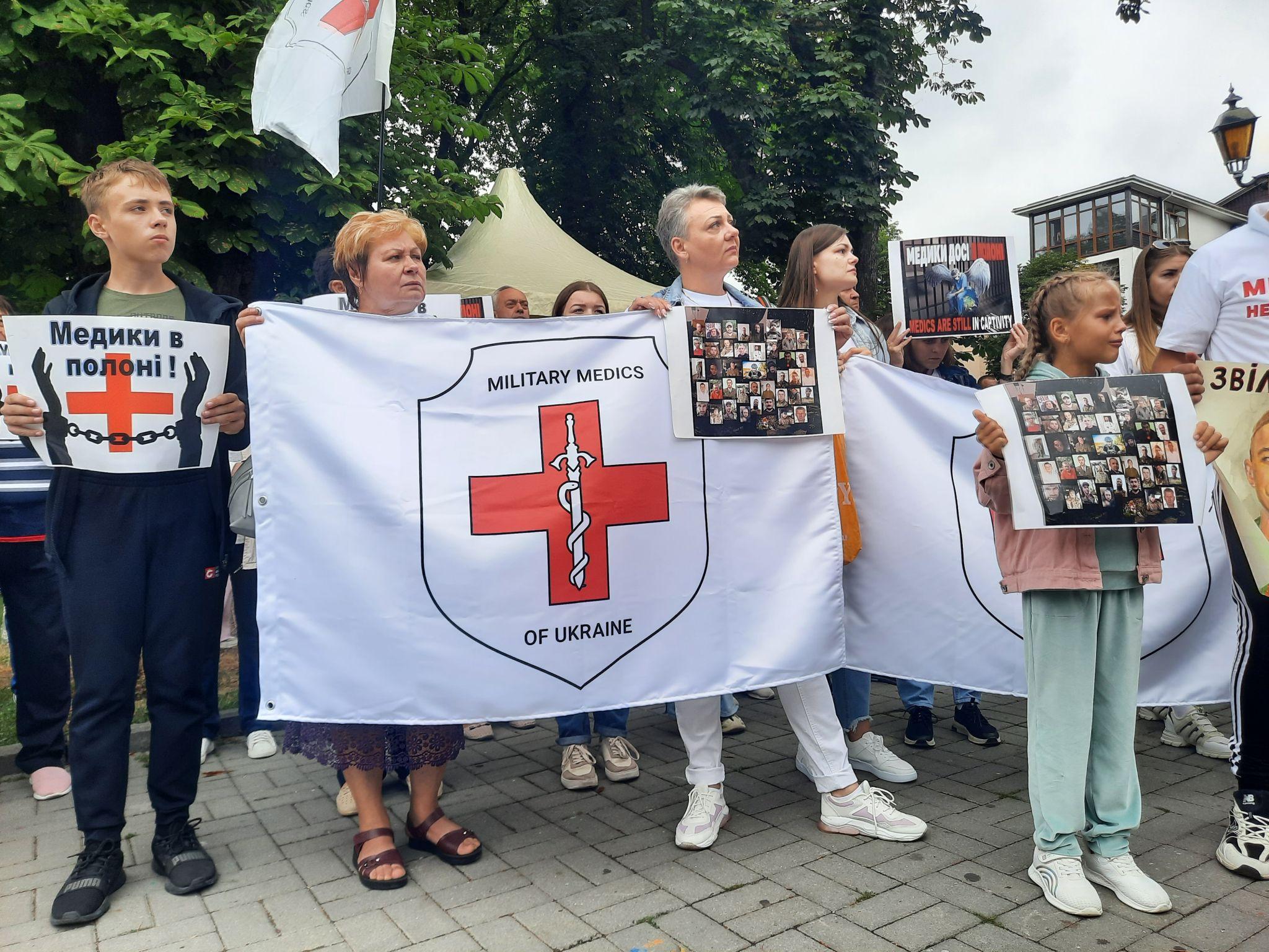 Новини Вінниці - фото з «Вірні завжди повинні бути вдома»: у Вінниці провели акцію на підтримку військовополонених