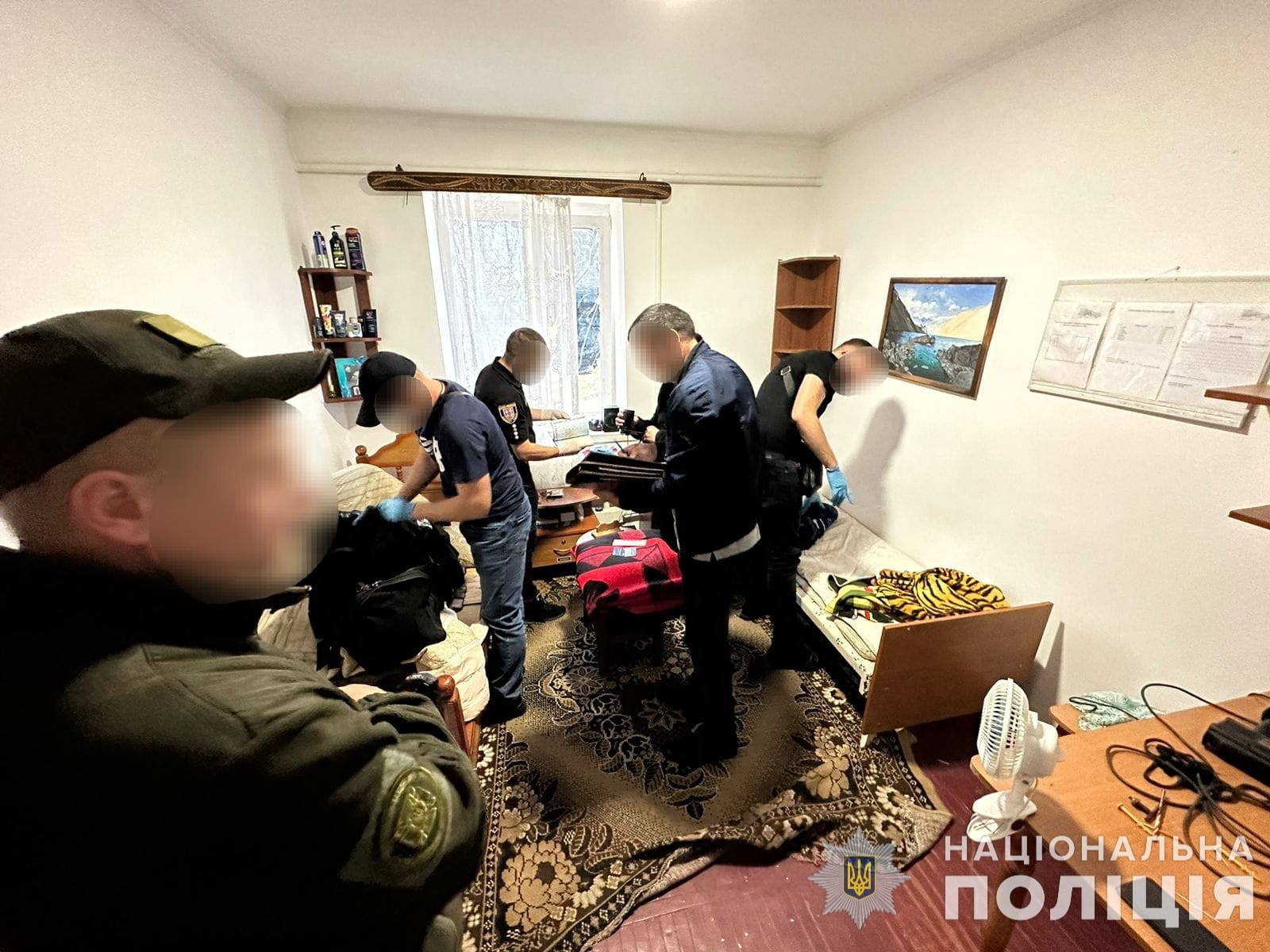 Новини Вінниці - фото з «Співробітники банку» працювали з в'язниці. Як телефонних шахраїв знайшли в колонії