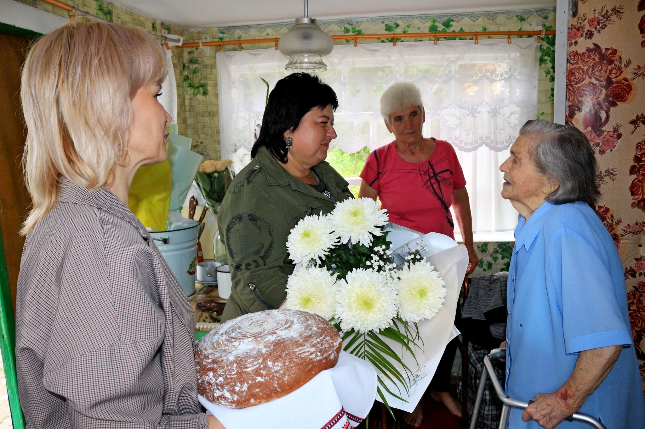 Новини Вінниці - фото з Козятинчанці, що вижила в концтаборі «Аушвіц Освенцім», 100 років. Розмова з довгожителькою