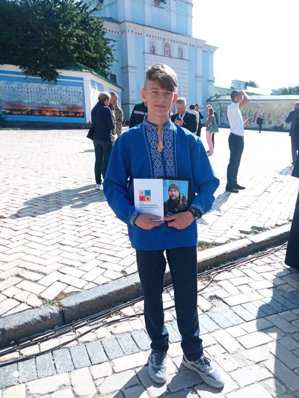 Новини Тернополя - фото з Президент вручив паспорт 14-річному тернополянину, сину загиблого Героя Тараса Щирби