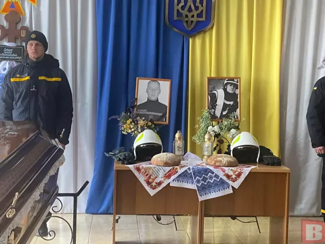 Новини Хмельницького - фото з Посмертно нагородили хмельницьких рятувальників, які загинули внаслідок прильоту "шахедів"