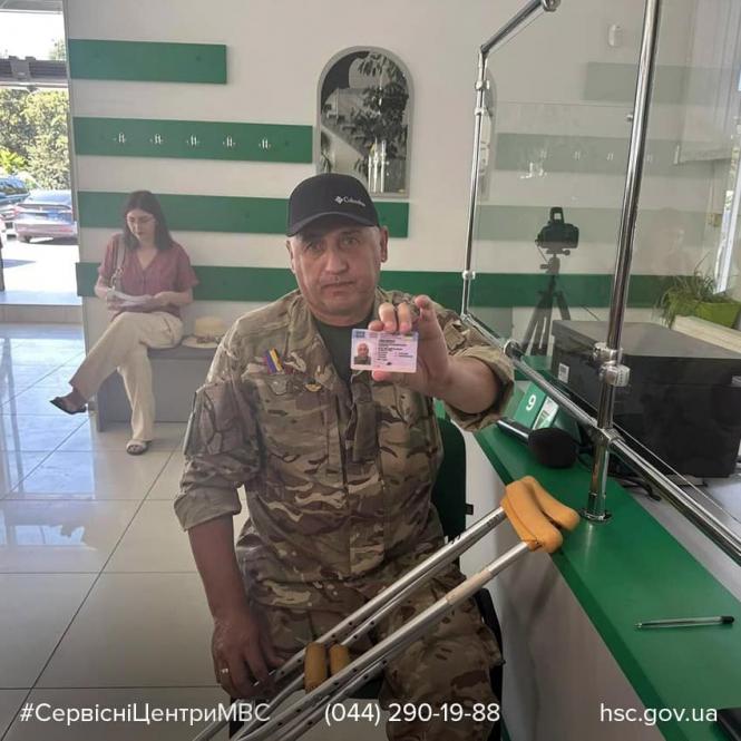 Новини Хмельницького - фото з Автошколи для осіб з інвалідністю: перше водійське посвідчення отримав військовий