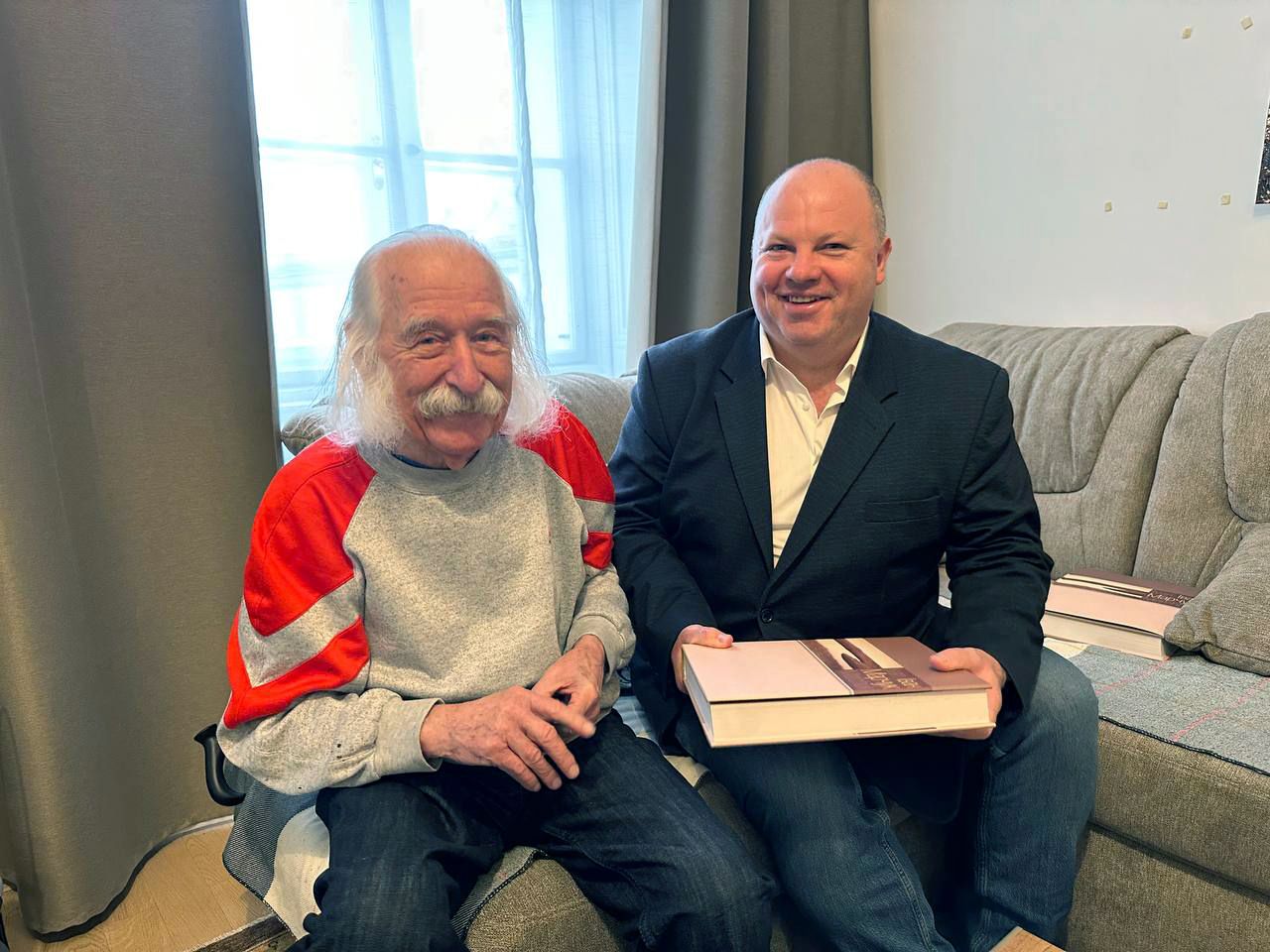 Новини Вінниці - фото з Від Конго і Китаю до Бразилії і Перу! Новий творчий рух Козюка об’єднав 258 митців з понад 27 країн