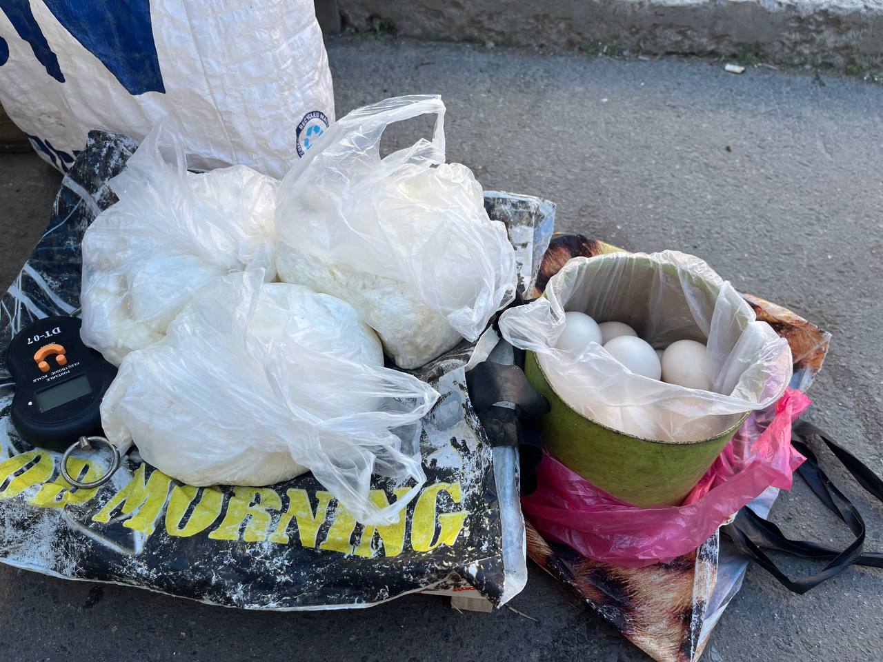 Новини Тернополя - фото з Скільки коштують продукти на стихійному ринку: ми дізналися ціни та чи продадуть дешевше