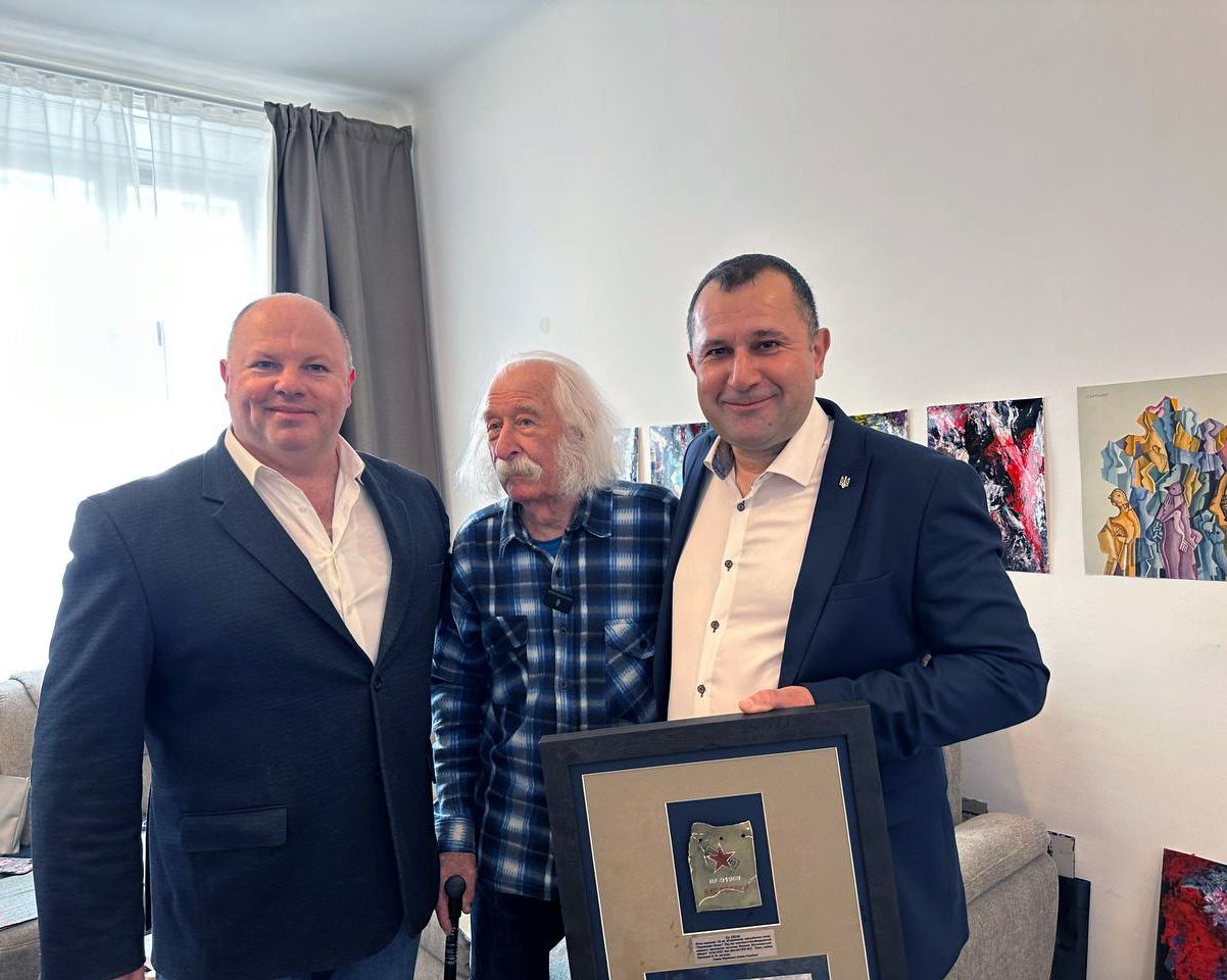 Новини Вінниці - фото з Від Конго і Китаю до Бразилії і Перу! Новий творчий рух Козюка об’єднав 258 митців з понад 27 країн