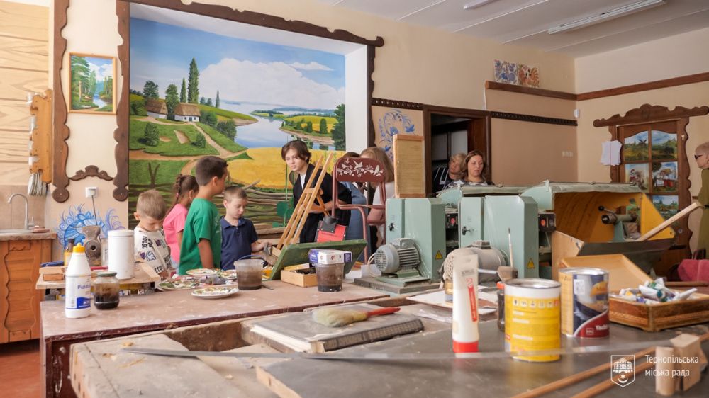 Новини Тернополя - фото з Для дітей загиблих Героїв та військовослужбовців  провели екскурсію і майстер-клас