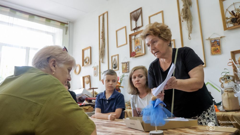 Новини Тернополя - фото з Для дітей загиблих Героїв та військовослужбовців  провели екскурсію і майстер-клас