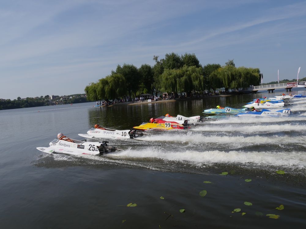 Новини Вінниці - фото з Ветеран водно-моторного спорту, 70-річний Анатолій Яковищенко, готується до всеукраїнських змагань