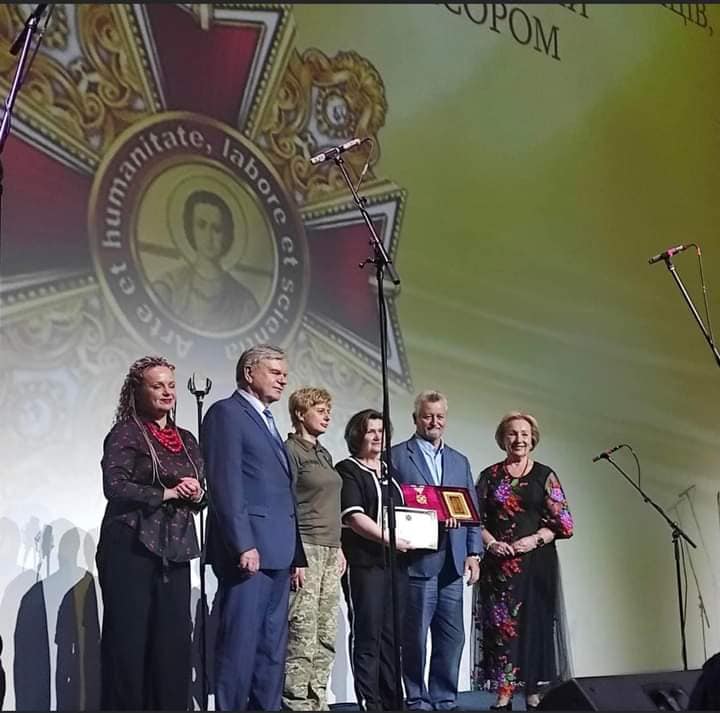 Новини Хмельницького - фото з Заввідділенням Хмельницької міської лікарні нагородили “Медичним Оскаром”