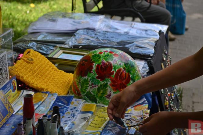 Новини Хмельницького - фото з Крафтовий ярмарок у Хмельницькому: що продають і за скільки (ФОТОРЕПОРТАЖ)