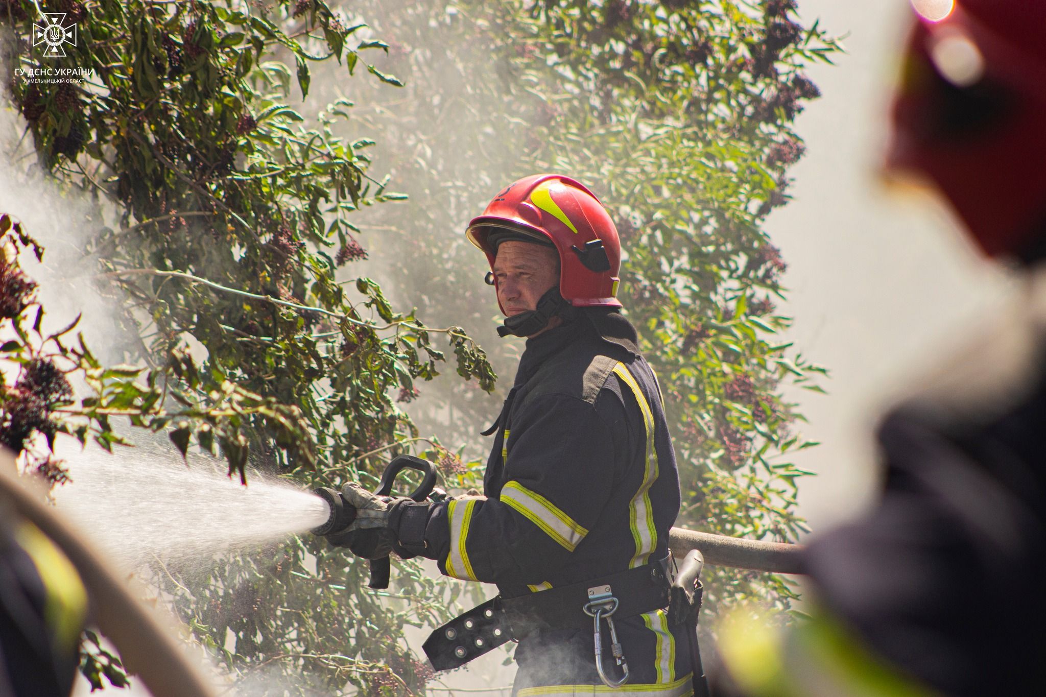 Новини Хмельницького - фото з Пожежа у Чорноострівській тергромаді: згоріло 200 тонн кормів