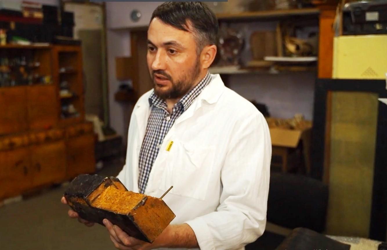 Новини Вінниці - фото з Виграли грант на 28 тисяч доларів: триває реставрація килима та піаніно Миколи Леонтовича