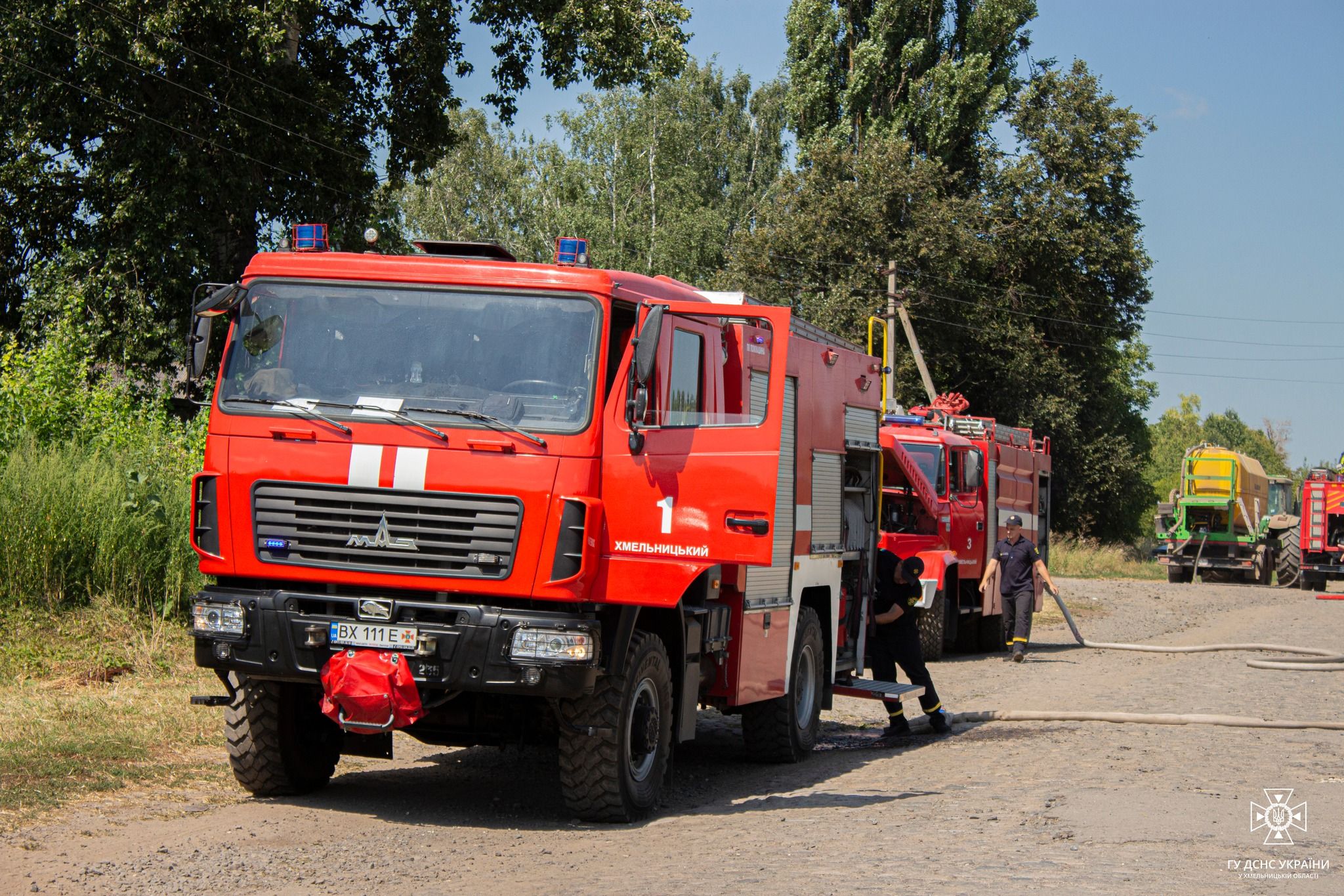 Новини Хмельницького - фото з Пожежа у Чорноострівській тергромаді: згоріло 200 тонн кормів