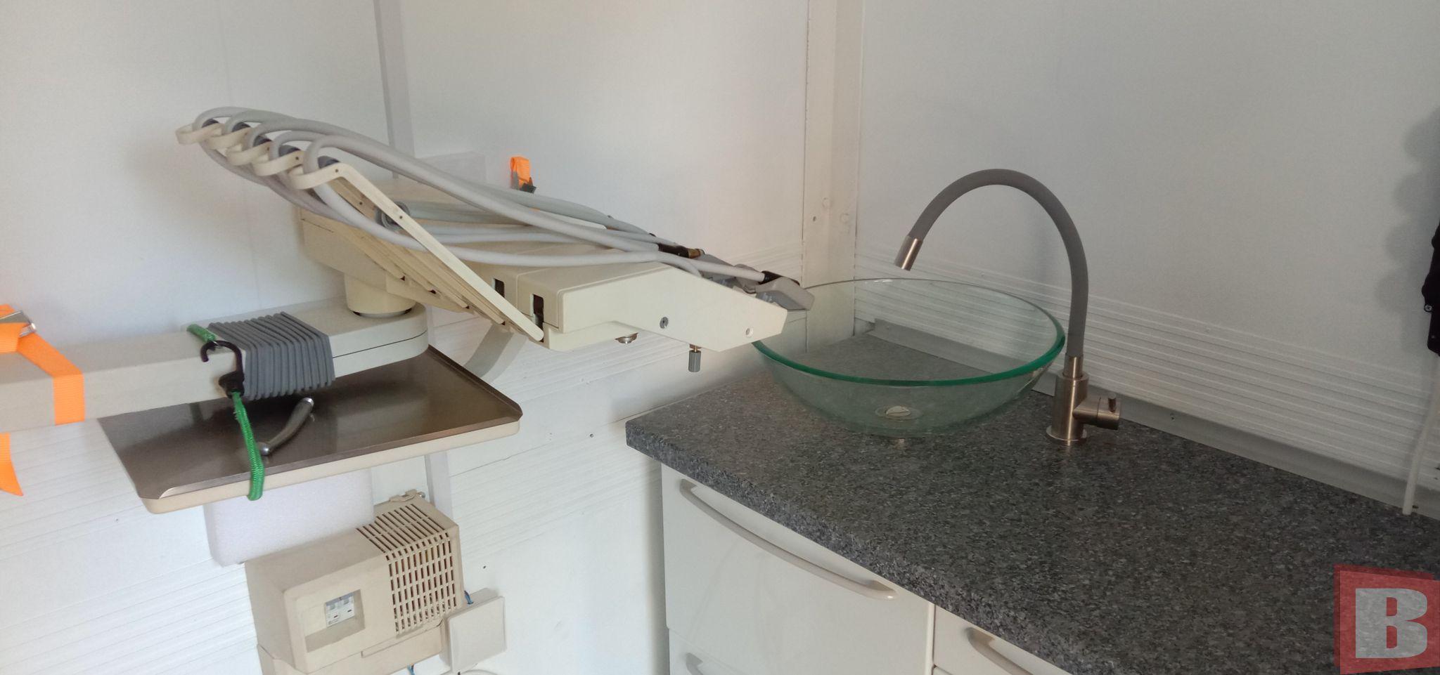 Новини Хмельницького - фото з На Хмельниччині виготовили пересувний стоматкабінет для військових (ФОТО)