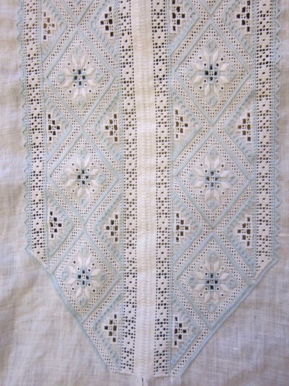 Новини Хмельницького - фото з “Мені було 24, коли захворіла на рак”. Історія боротьби вишивальниці та онкохворої хмельничанки Нет описания.