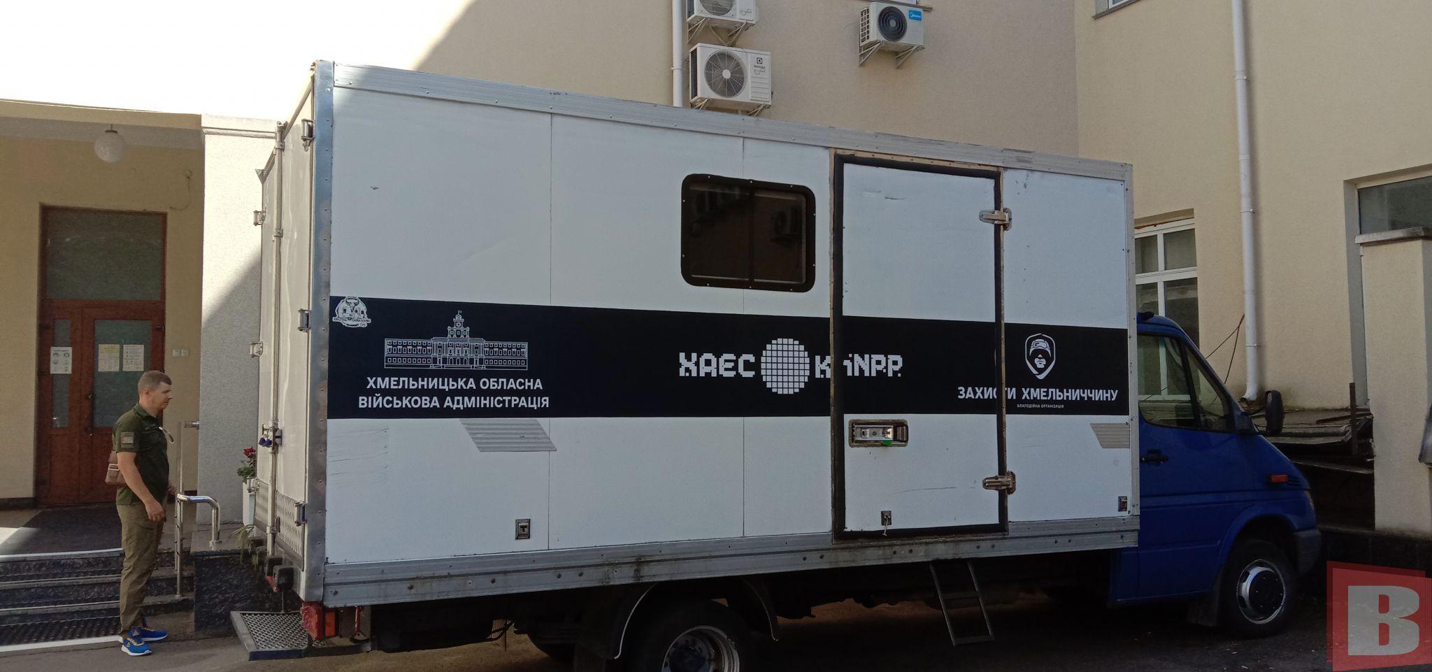 Новини Хмельницького - фото з На Хмельниччині виготовили пересувний стоматкабінет для військових (ФОТО)