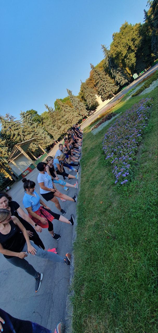 Новини Вінниці - фото з «Хочу закохати вінничан у спорт».  У Вінниці просто неба проводять безплатні спортивні заняття