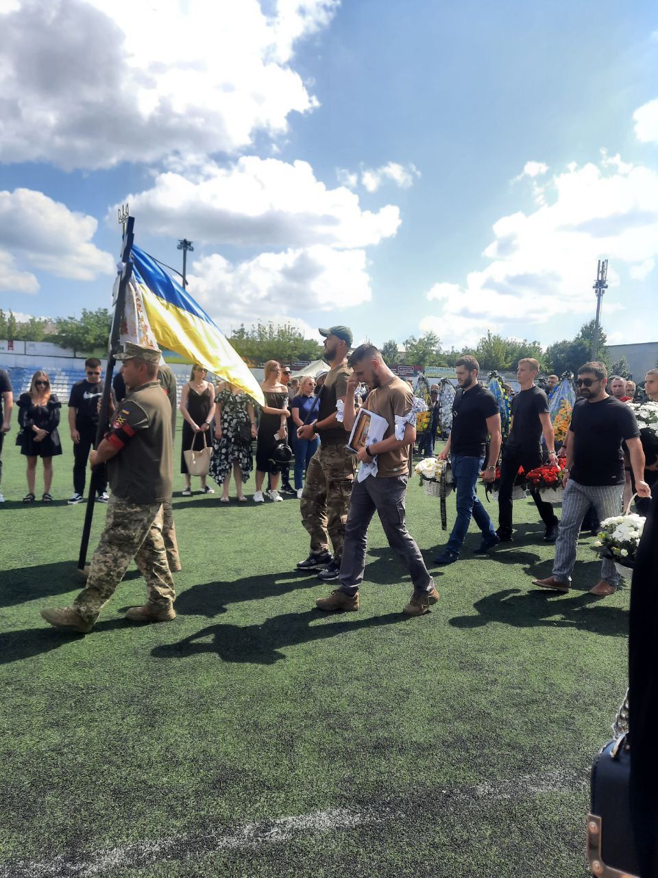 Новини Вінниці - фото з «Сину, встань, будь ласка... » У Вінниці попрощались з 24-річним Антоном Сівашем