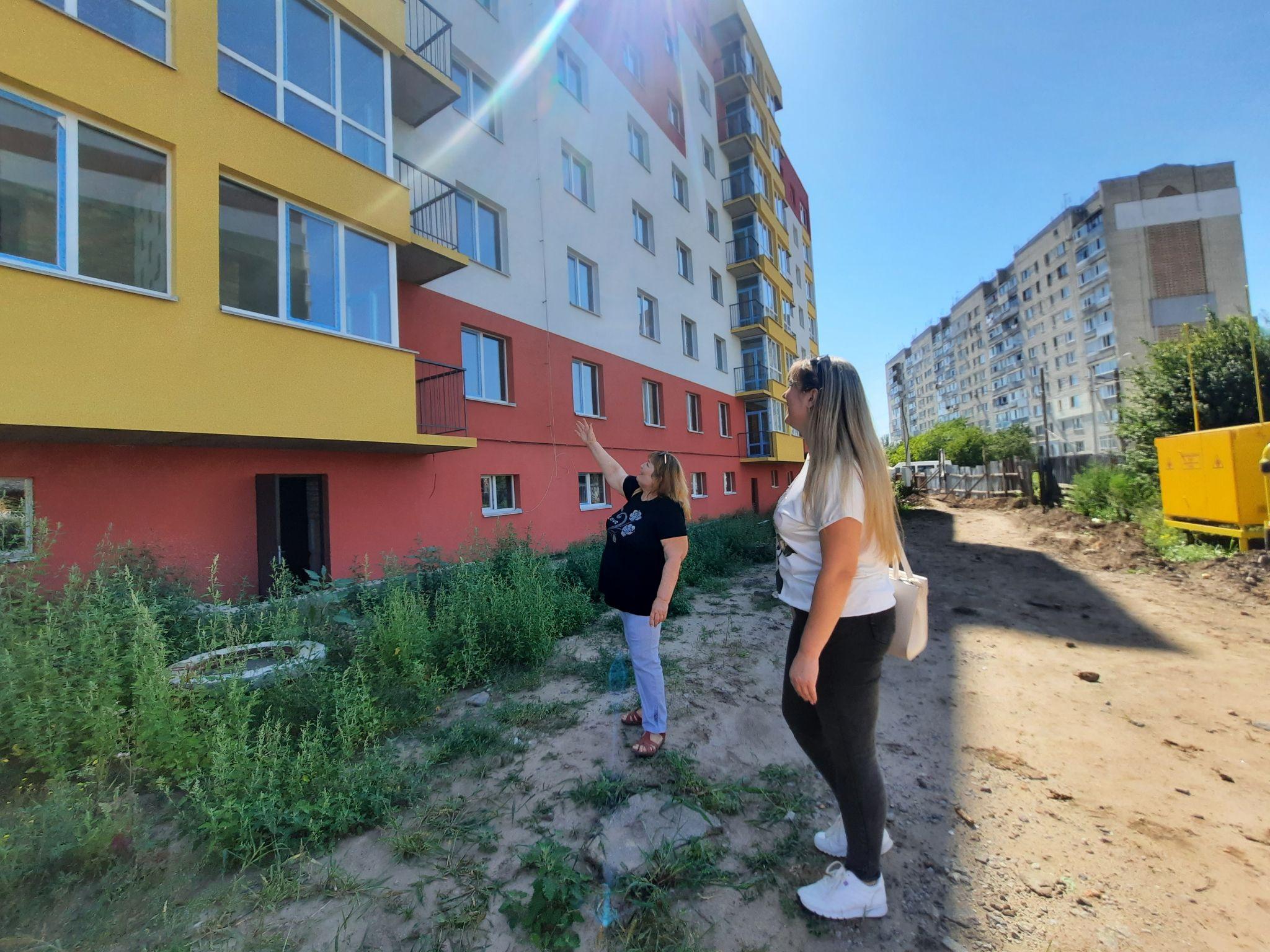 Новини Вінниці - фото з Будинок для 105 сімей. Переселенці звели собі дім за власні гроші