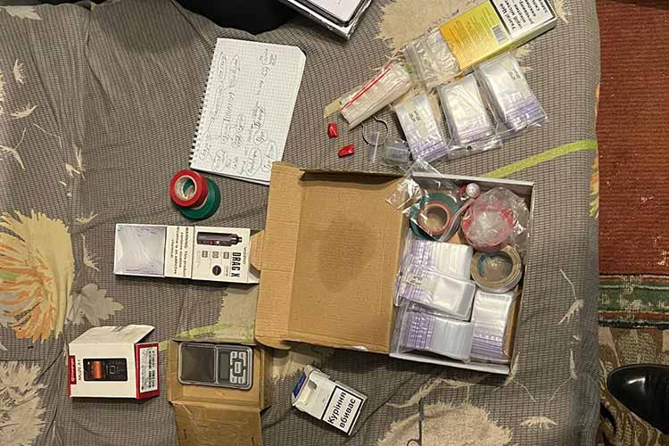 Новини Тернополя - фото з Оперативники Тернопільщини викрили цілу групу, яка займалася розповсюдженням наркотиків