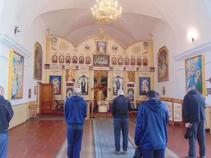 Возможно, это изображение 7 человек