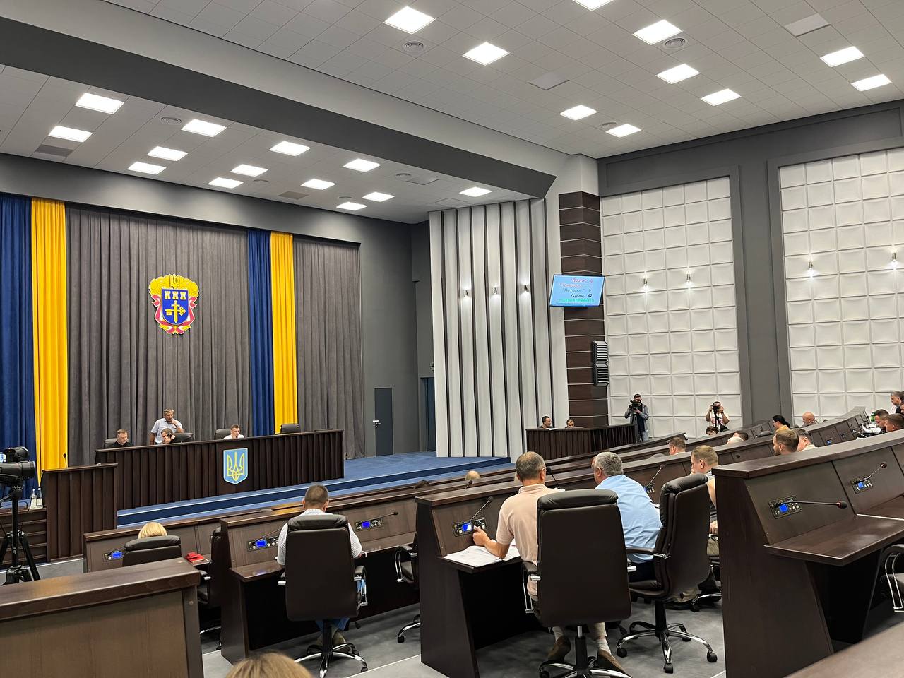 Новини Тернополя - фото з Михайло Головко сесію провести дозволив, а ось сам поїхав у відрядження