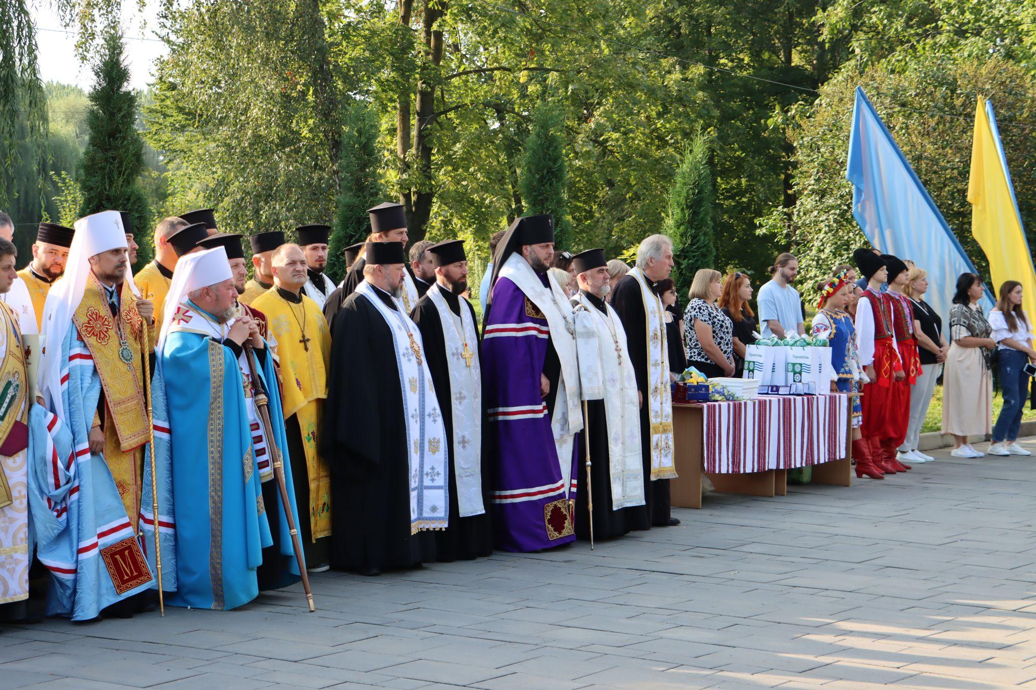 Новини Тернополя - фото з Як у Тернополі відзначили День Державного прапора: фоторепортаж