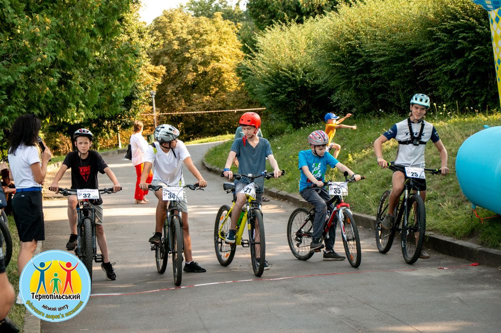 Новини Тернополя - фото з Більше 80 тернополян взяли участь у велоперегонах «Круті віражі»