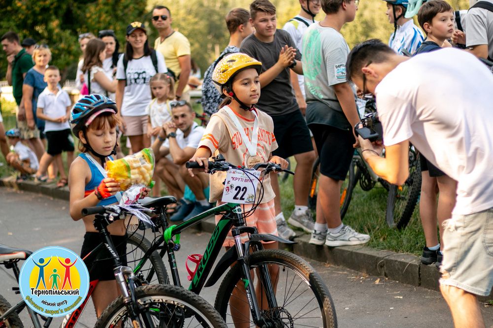 Новини Тернополя - фото з Більше 80 тернополян взяли участь у велоперегонах «Круті віражі»