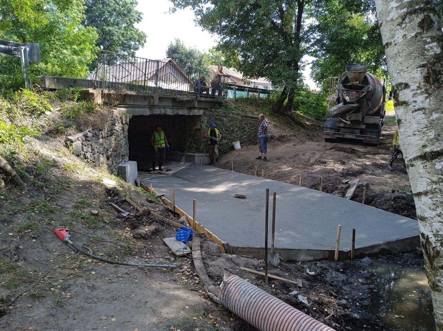 Новини Хмельницького - фото з У Шепетівському районі ремонтують ще один 50-річний міст: де саме