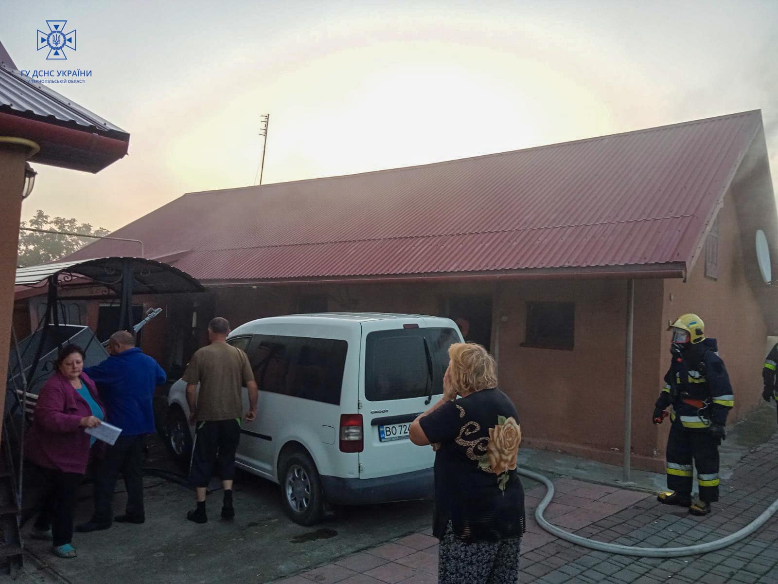 Новини Тернополя - фото з Із пожежі в Трибухівцях врятували чоловіка