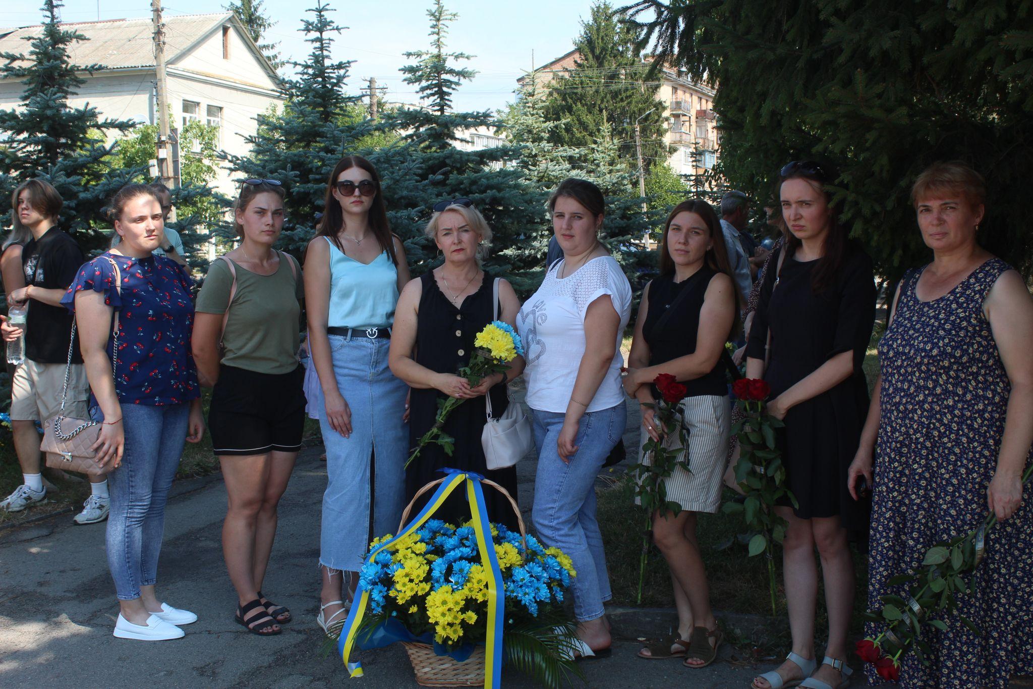 Новини Козятина - фото з Троє орлів з однієї родини: Ростік з Льонею воюють, наймолодший, Коля, загинув