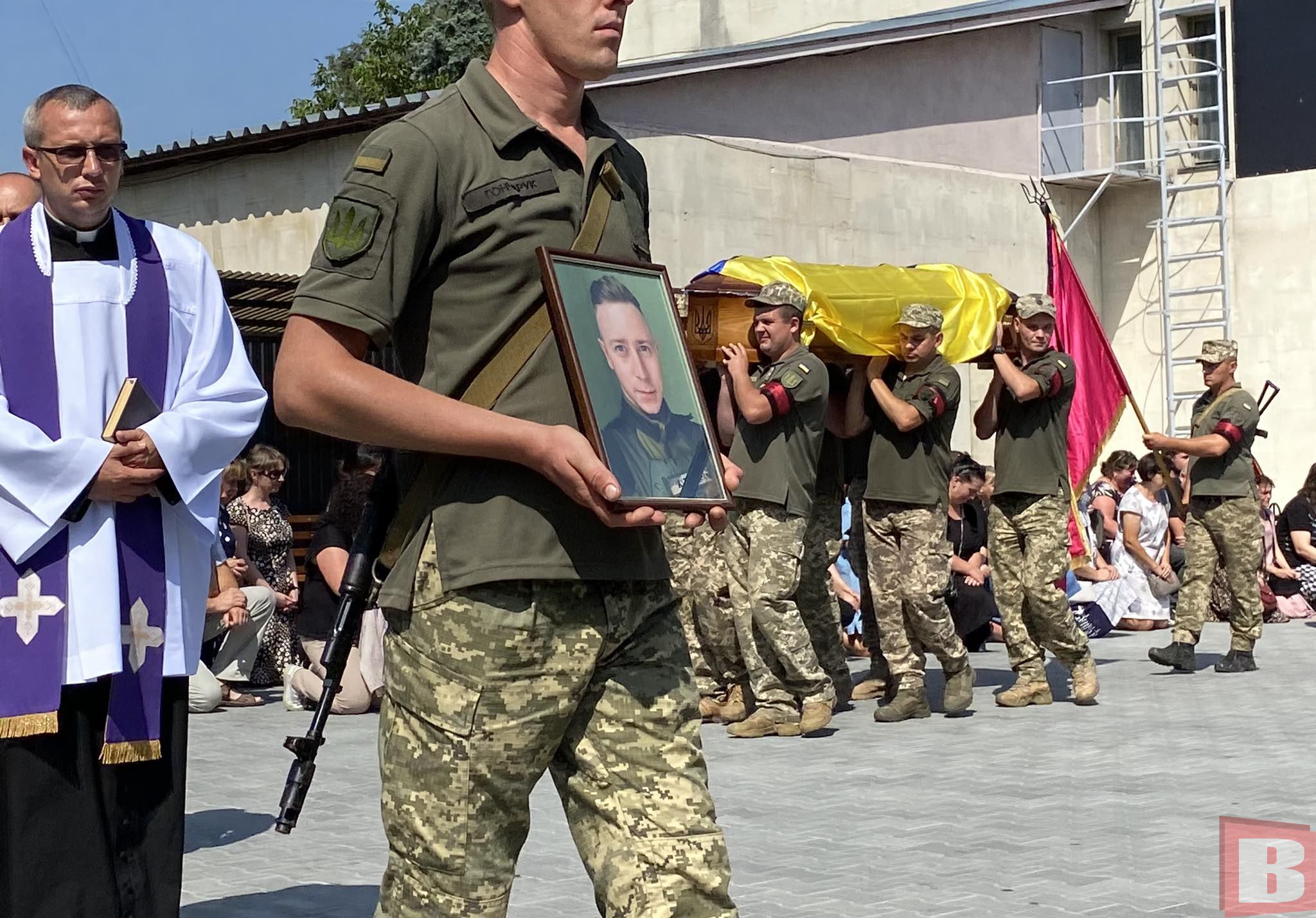 Новини Хмельницького - фото з “Велика біда прийшла в нашу родину”. Попрощалися із 26-річним Павлом Рожиком