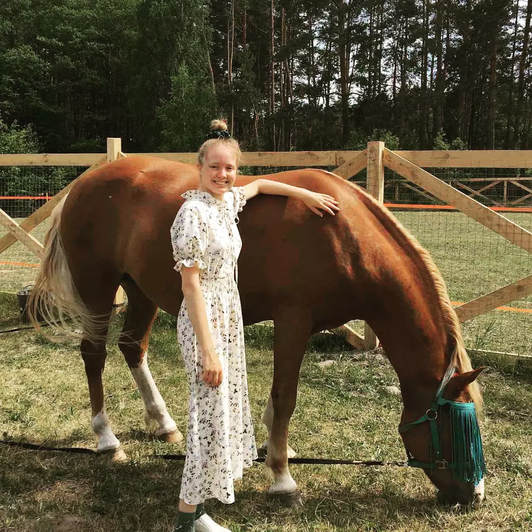 Новини Вінниці - фото з «Моя Батіста — конячка на мільйон!» Як дівчина з Канади врятувала від війни лошицю