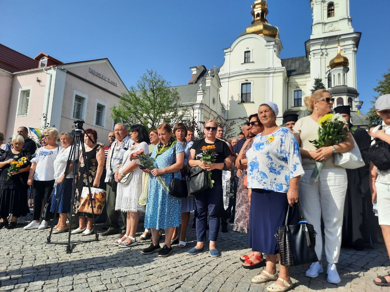 Новини Вінниці - фото з «Тут вони всі — всі наші хлопчики». На оновленій площі вшанували пам'ять загиблих вінничан