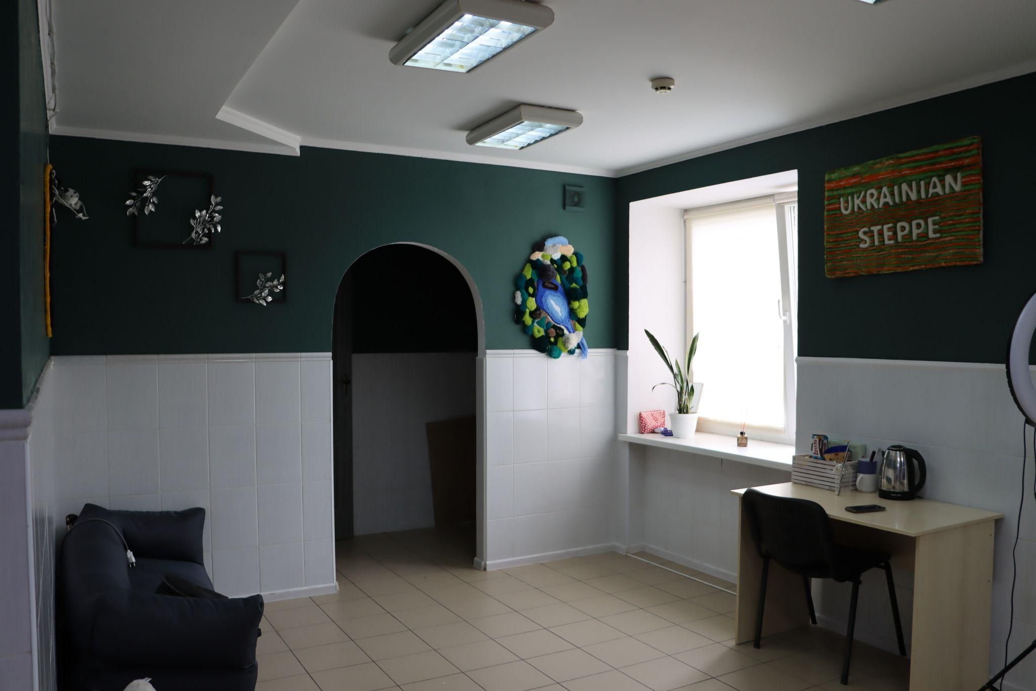 Новини Тернополя - фото з У 23 роки відкрила єдину у Тернополі майстерню тафтингових килимів: історія майстрині