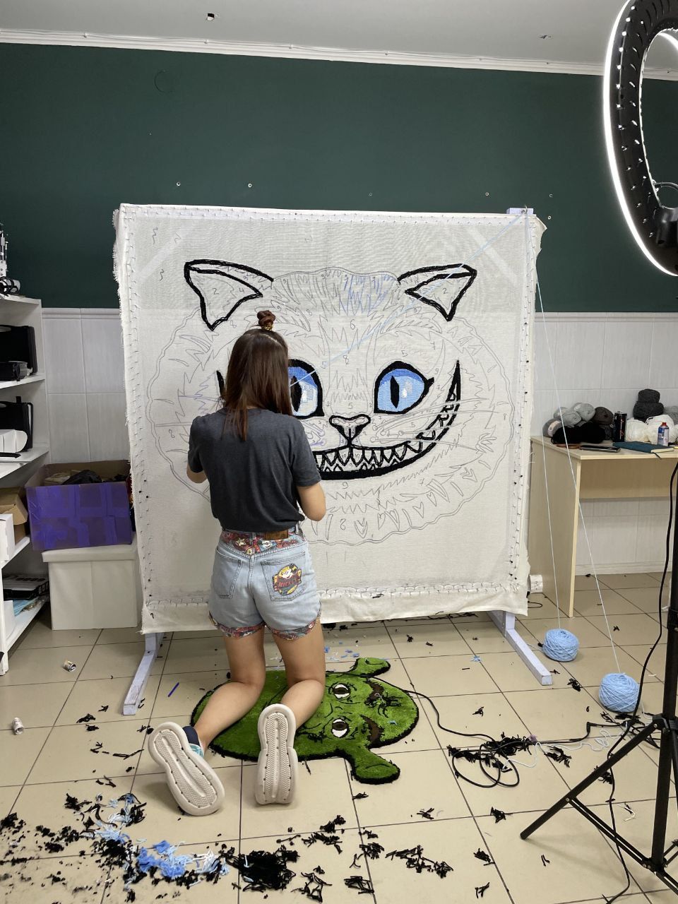 Новини Тернополя - фото з У 23 роки відкрила єдину у Тернополі майстерню тафтингових килимів: історія майстрині