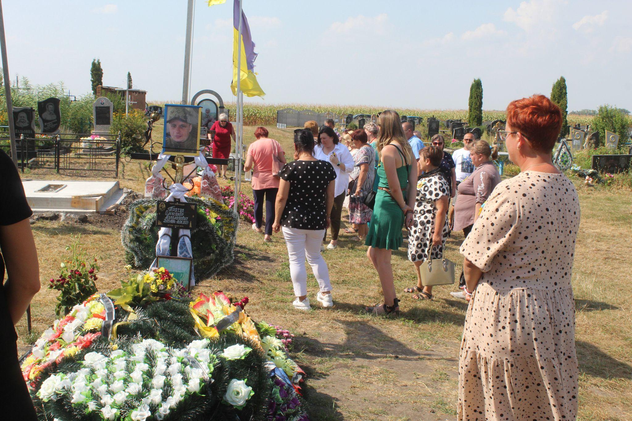 Новини Козятина - фото з Відвідали—84 могили загиблих героїв козятинської громади