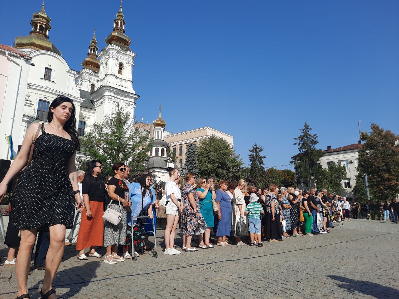 Новини Вінниці - фото з «Тут вони всі — всі наші хлопчики». На оновленій площі вшанували пам'ять загиблих вінничан