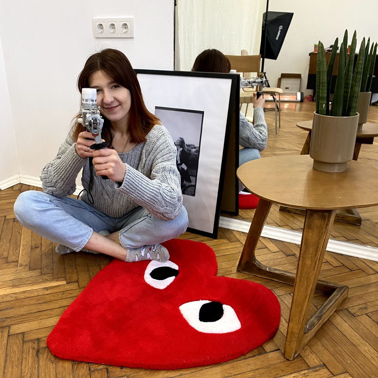 Новини Тернополя - фото з У 23 роки відкрила єдину у Тернополі майстерню тафтингових килимів: історія майстрині