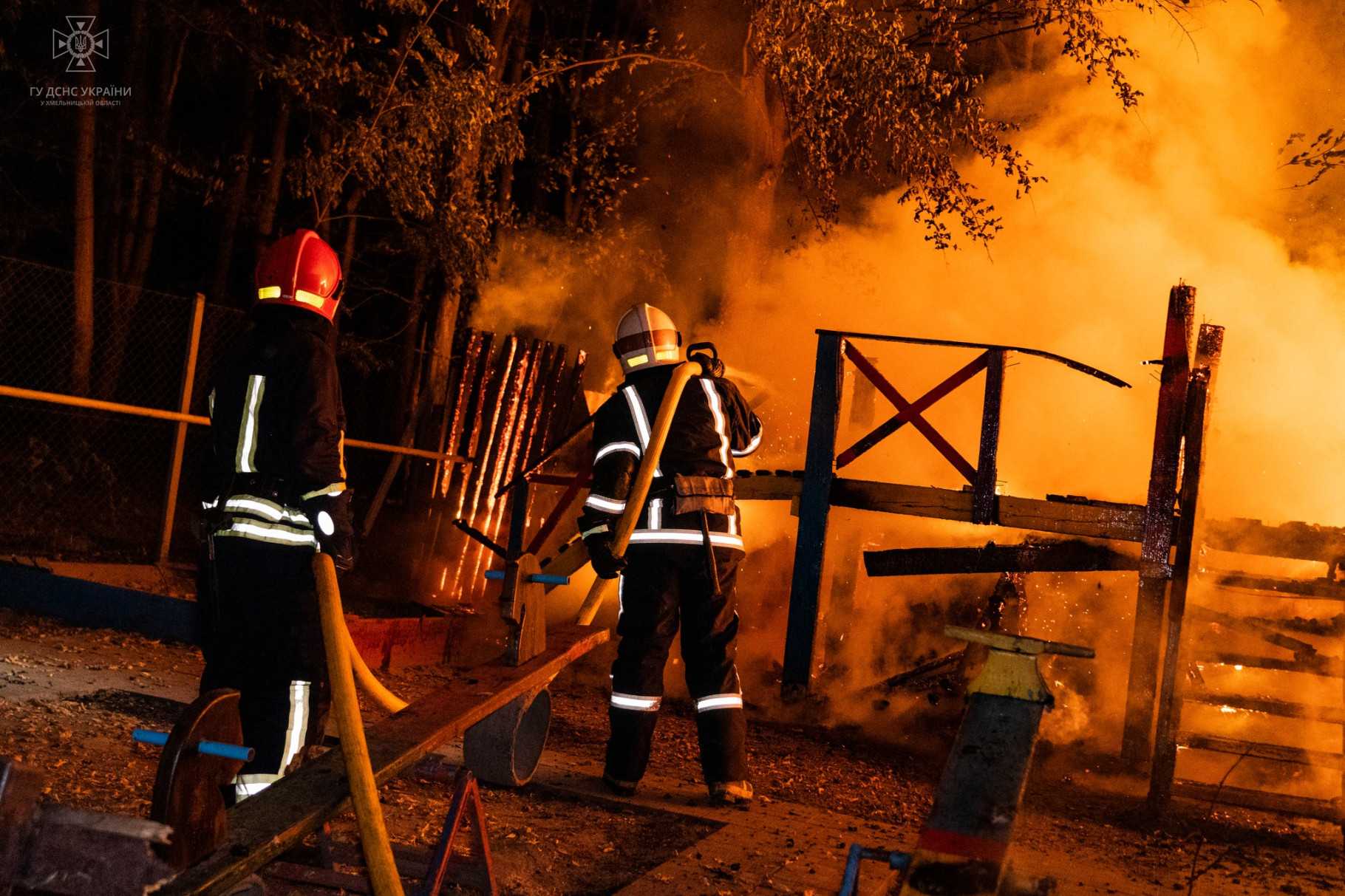Новини Хмельницького - фото з На Озерній горів ресторан “Три ведмеді” (ФОТО, ВІДЕО)