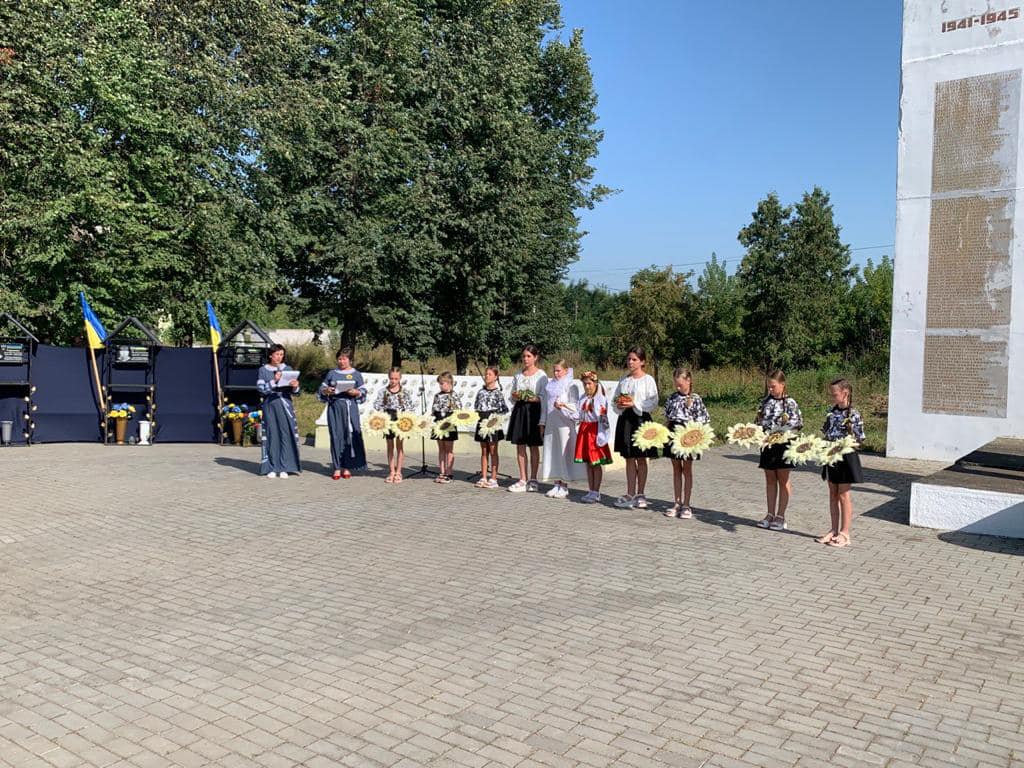 Новини Хмельницького - фото з В Чорноострівській громаді відкрили меморіальні дошки двом загиблим захисникам