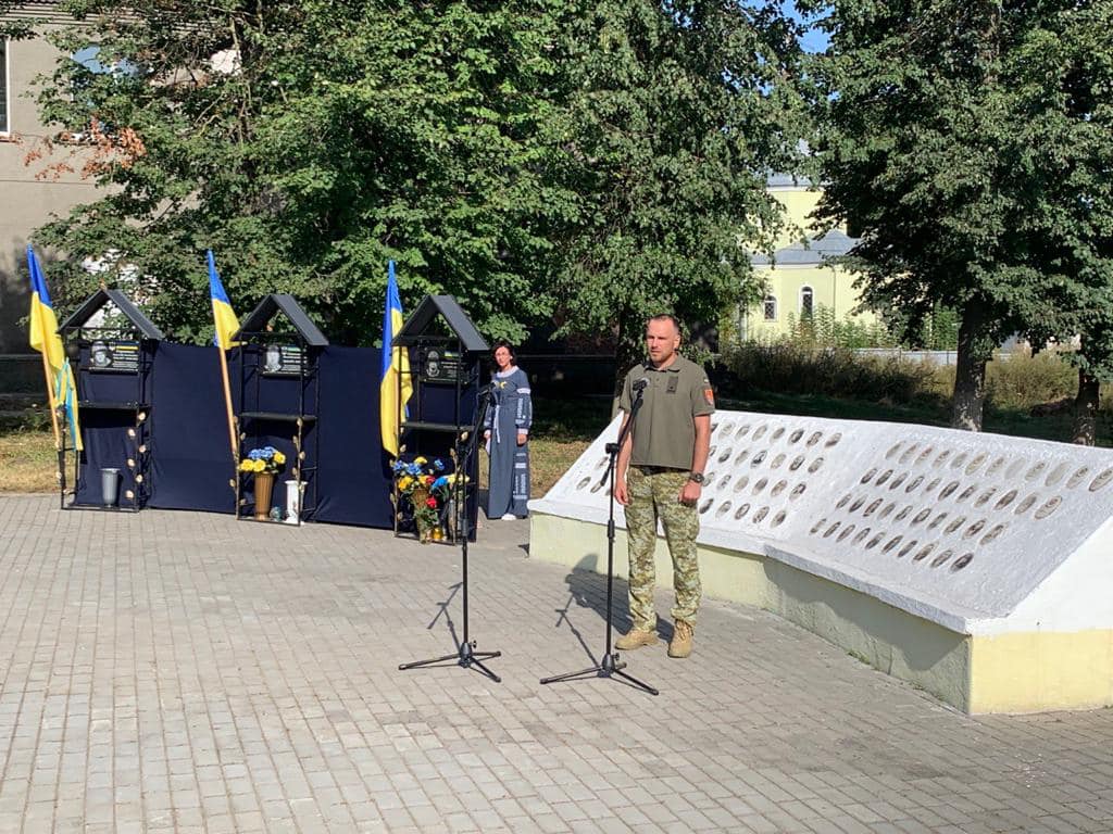Новини Хмельницького - фото з В Чорноострівській громаді відкрили меморіальні дошки двом загиблим захисникам