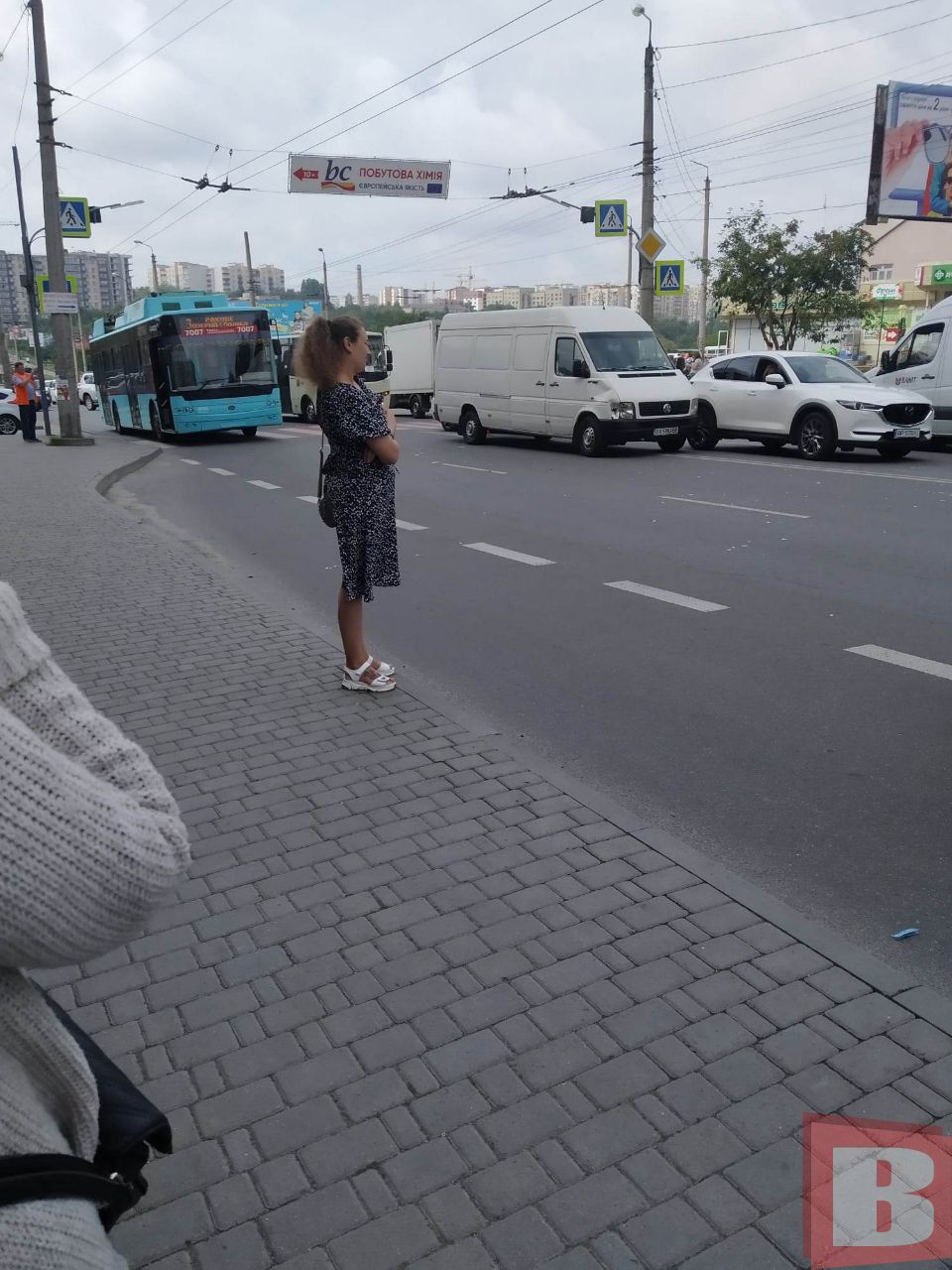 Новини Хмельницького - фото з На пішохідному на Озерній збили дівчину: що кажуть очевидці