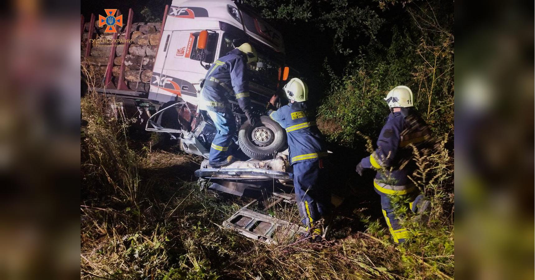 Новини Вінниці - фото з Справа з 12 загиблими під Бродецьким: водія фури й надалі будуть тримати в ізоляторі Подробиці загибелі у ДТП дванадцяти людей біля села Бродецьке Вінницької  області - фото - «ФАКТИ»