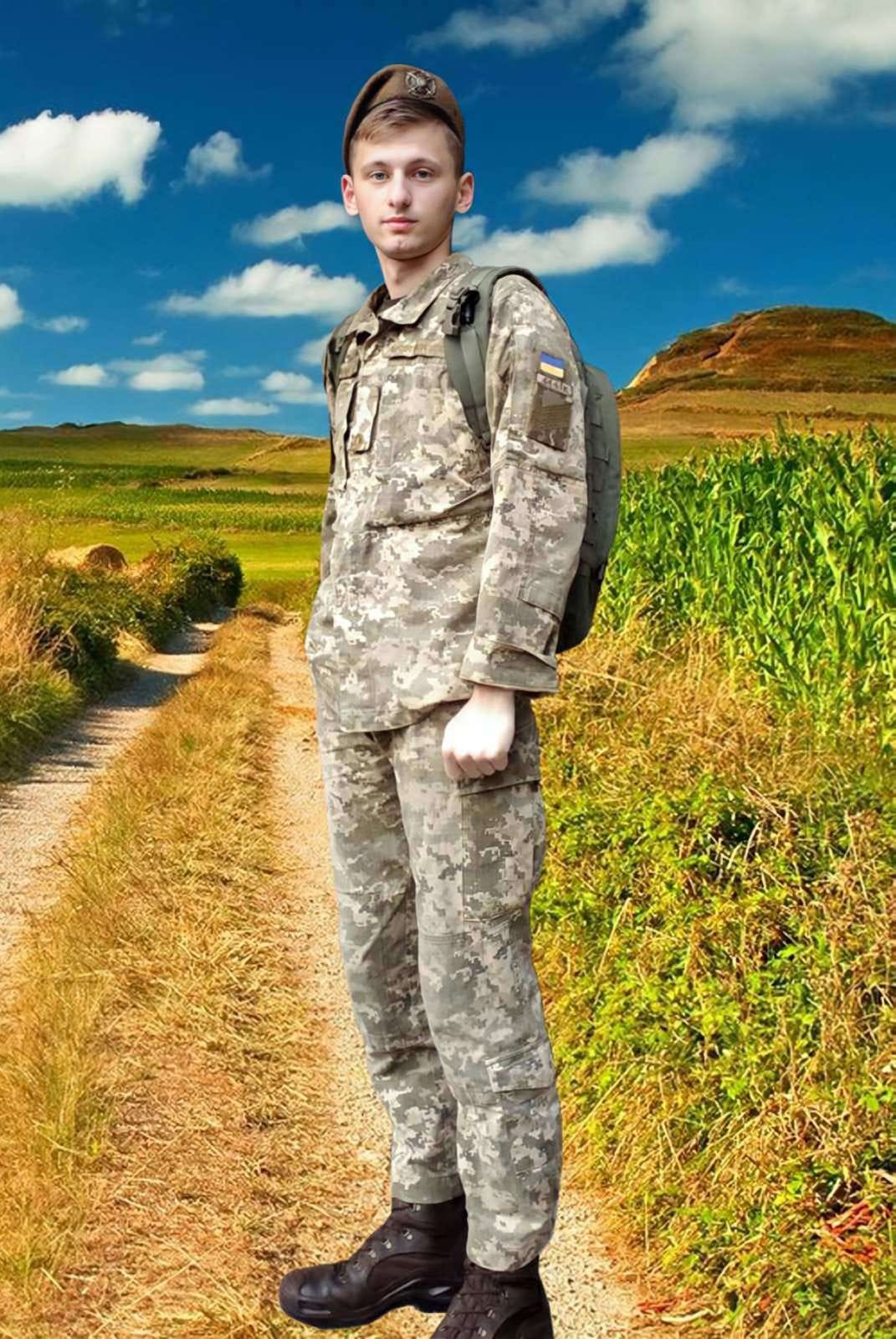 Новини Хмельницького - фото з Зупинив наступ противника. Рідні загиблого Максима Марищака просять для нього звання Героя України